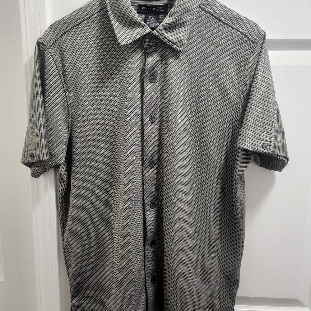 Men short sleeve button shirt